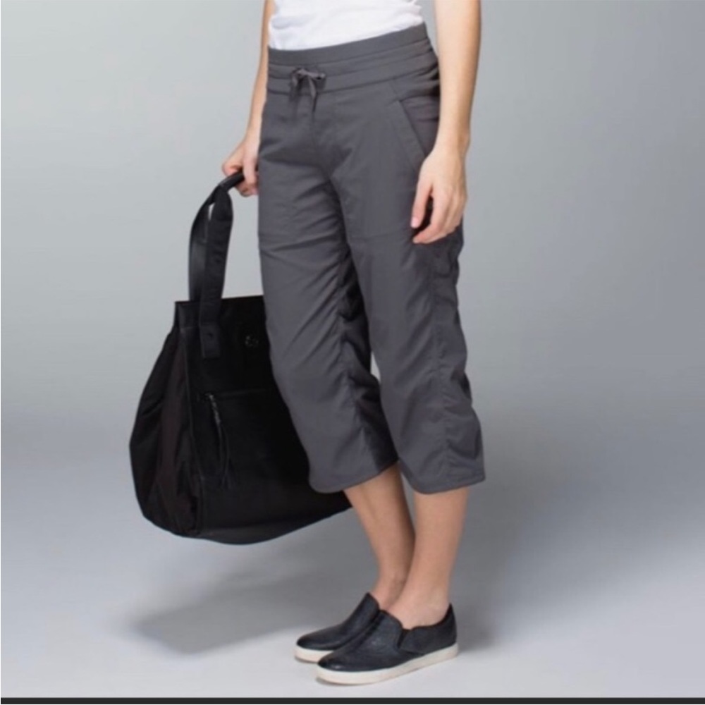 LULULEMON Dance Studio Mid-Rise Capri Crop Pants Active Stretch Pull On Gray